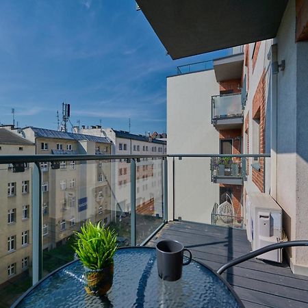 Stylish Kosciuszki Apartaments Near The Market Square With Free Garage Wroclaw By Noclegi Renters Luaran gambar