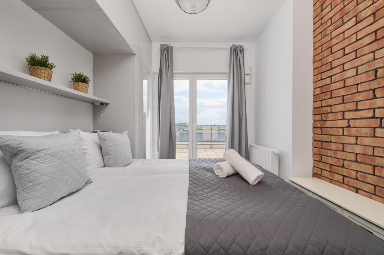 Stylish Kosciuszki Apartaments Near The Market Square With Free Garage Wroclaw By Noclegi Renters Luaran gambar