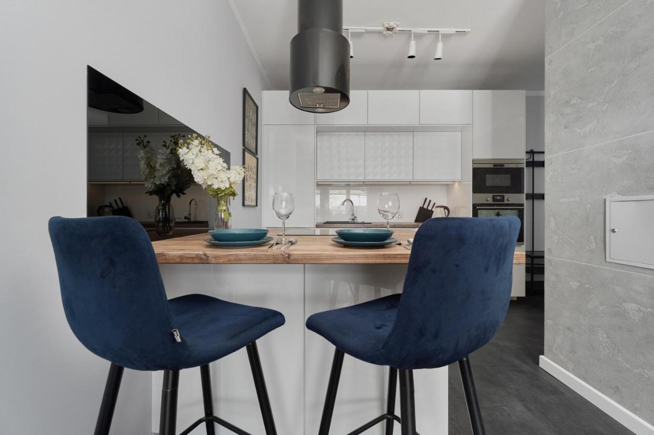 Stylish Kosciuszki Apartaments Near The Market Square With Free Garage Wroclaw By Noclegi Renters Luaran gambar