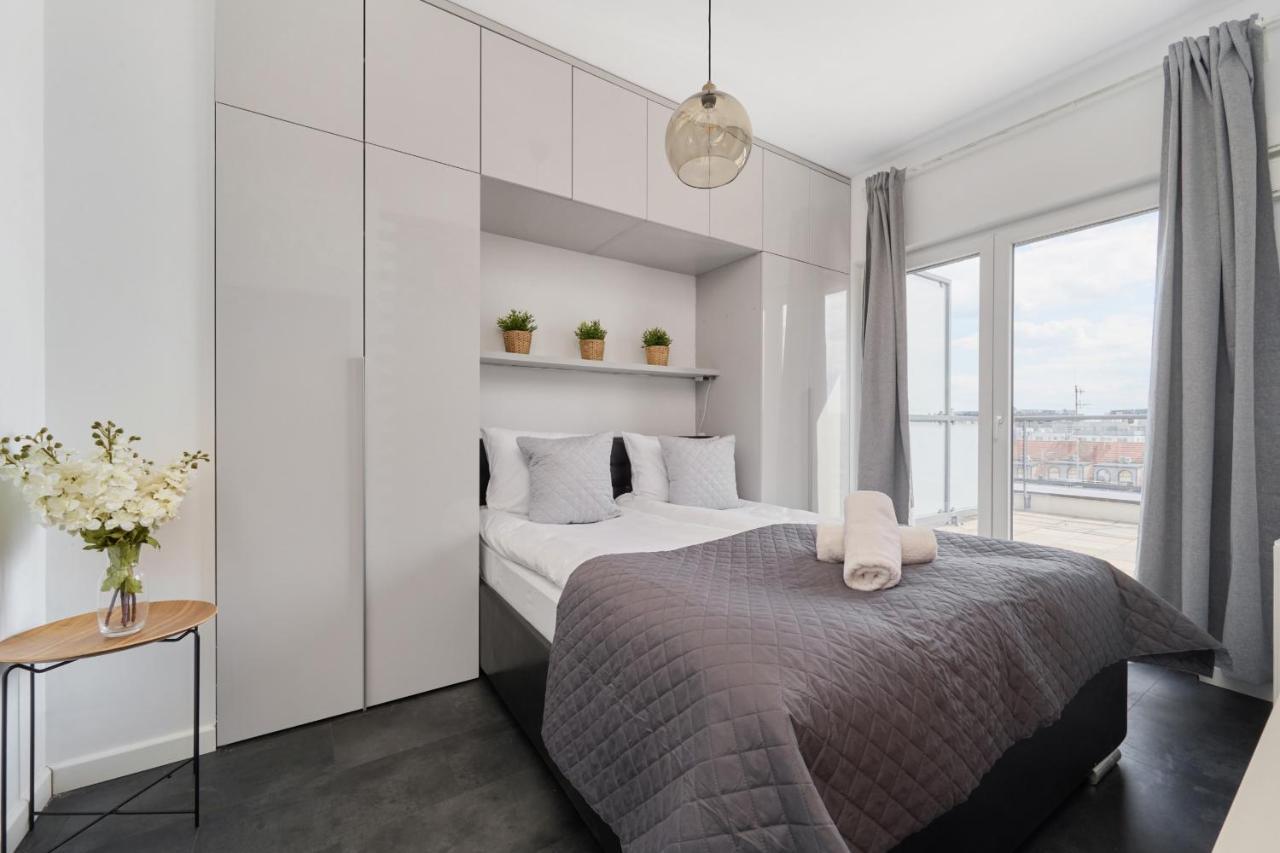 Stylish Kosciuszki Apartaments Near The Market Square With Free Garage Wroclaw By Noclegi Renters Luaran gambar
