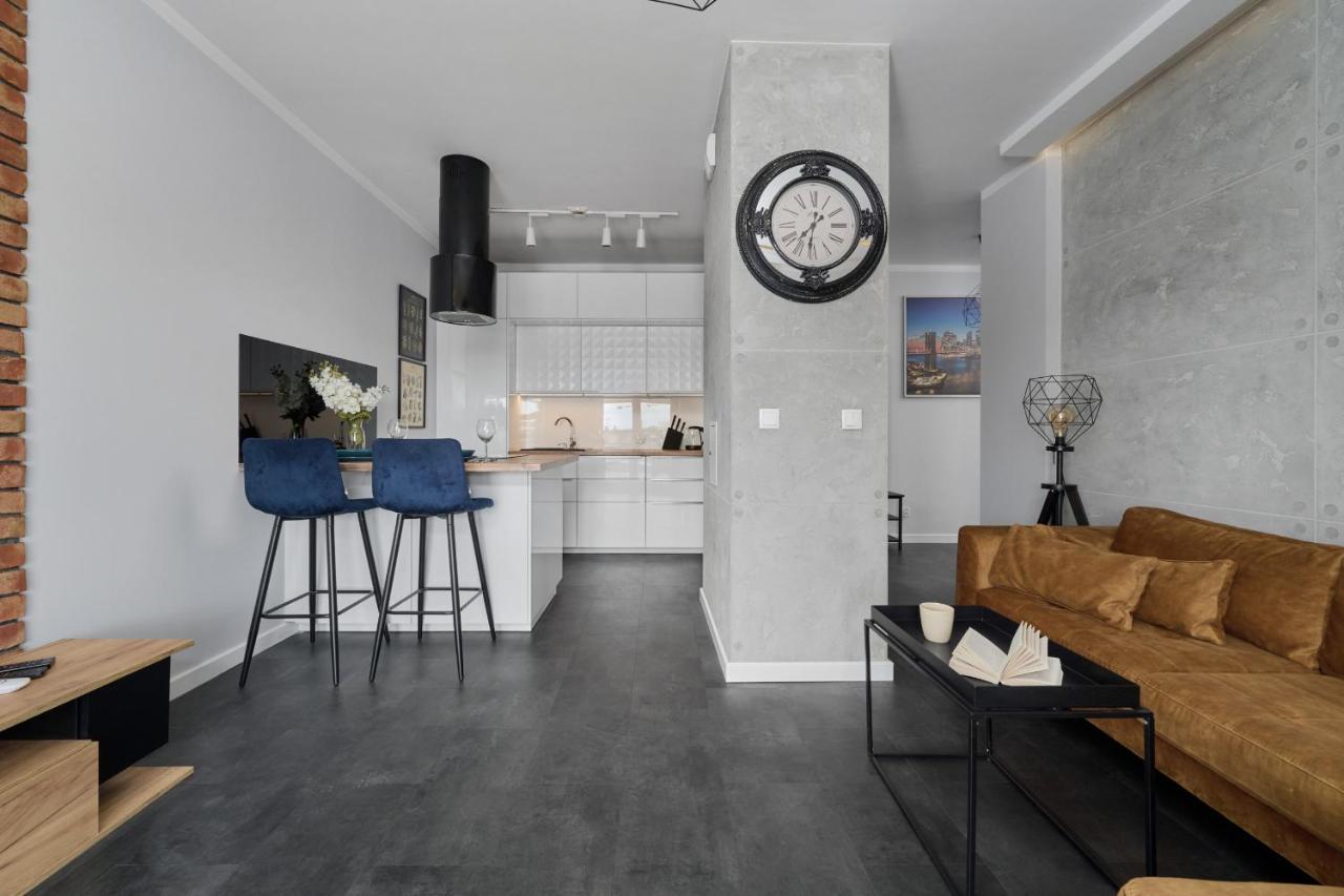 Stylish Kosciuszki Apartaments Near The Market Square With Free Garage Wroclaw By Noclegi Renters Luaran gambar