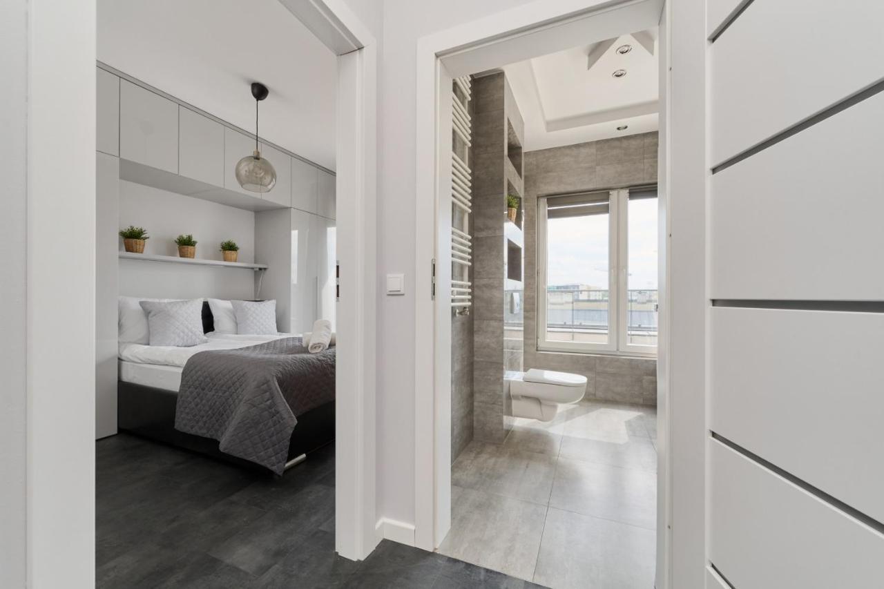 Stylish Kosciuszki Apartaments Near The Market Square With Free Garage Wroclaw By Noclegi Renters Luaran gambar