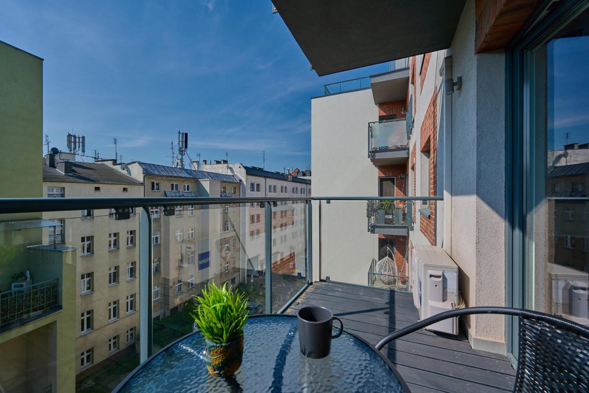 Stylish Kosciuszki Apartaments Near The Market Square With Free Garage Wroclaw By Noclegi Renters Luaran gambar