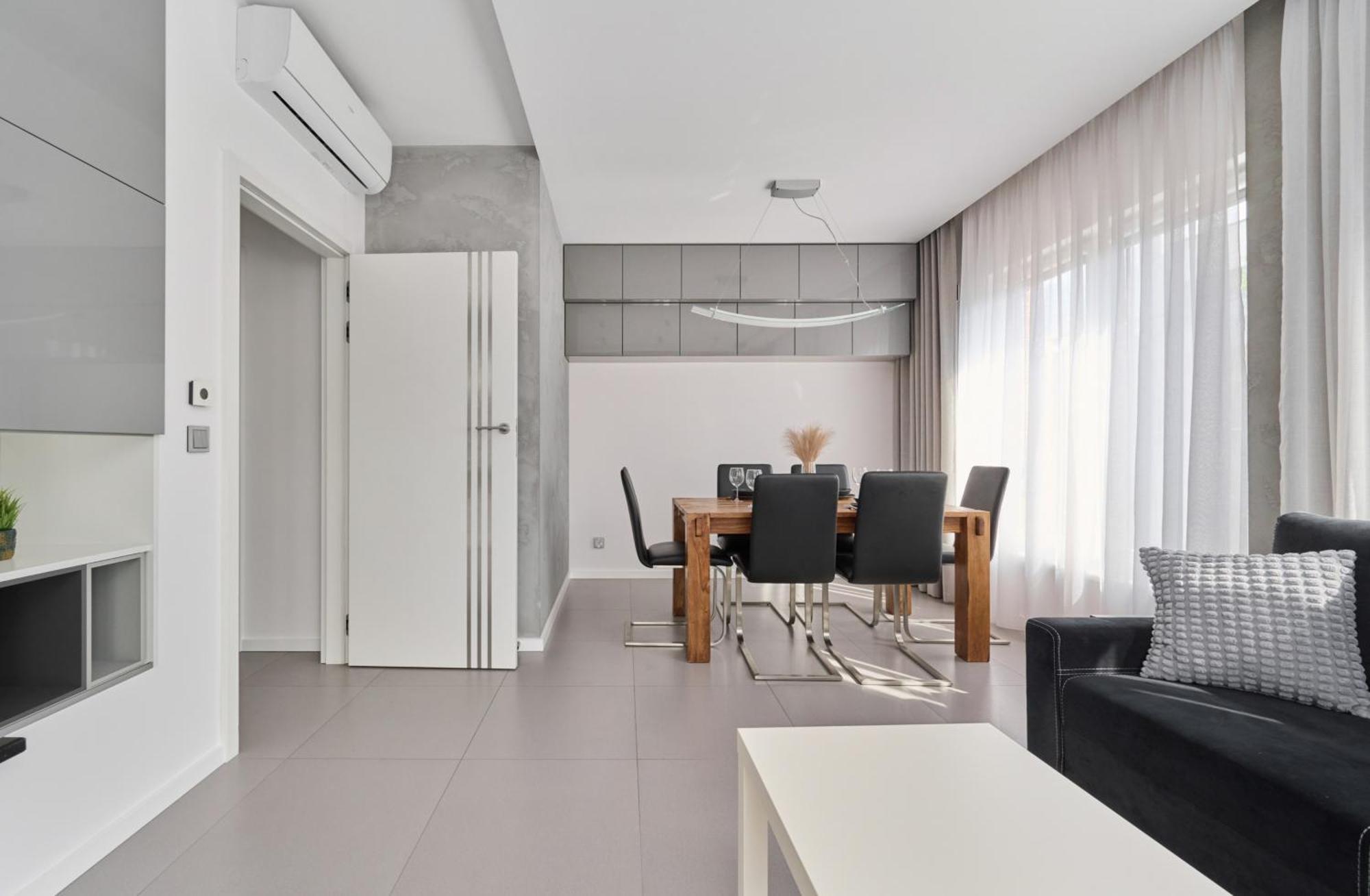 Stylish Kosciuszki Apartaments Near The Market Square With Free Garage Wroclaw By Noclegi Renters Luaran gambar