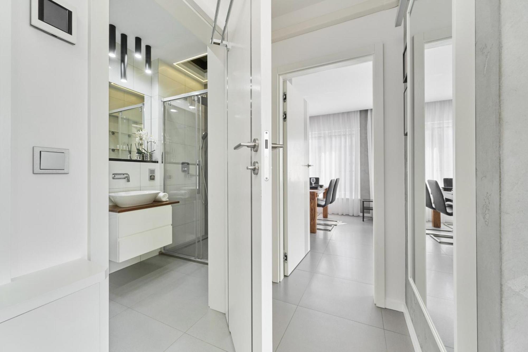 Stylish Kosciuszki Apartaments Near The Market Square With Free Garage Wroclaw By Noclegi Renters Luaran gambar