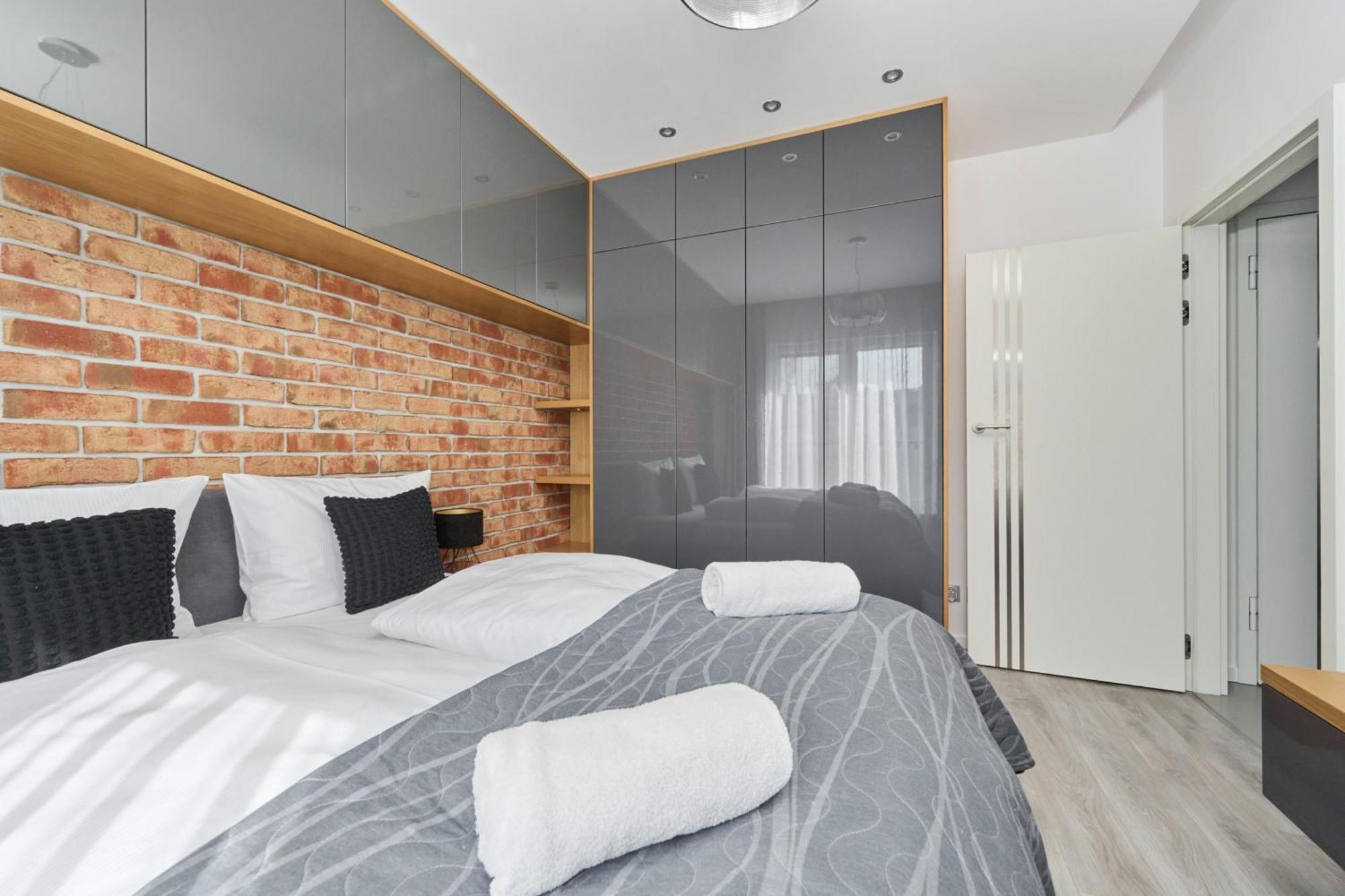 Stylish Kosciuszki Apartaments Near The Market Square With Free Garage Wroclaw By Noclegi Renters Luaran gambar